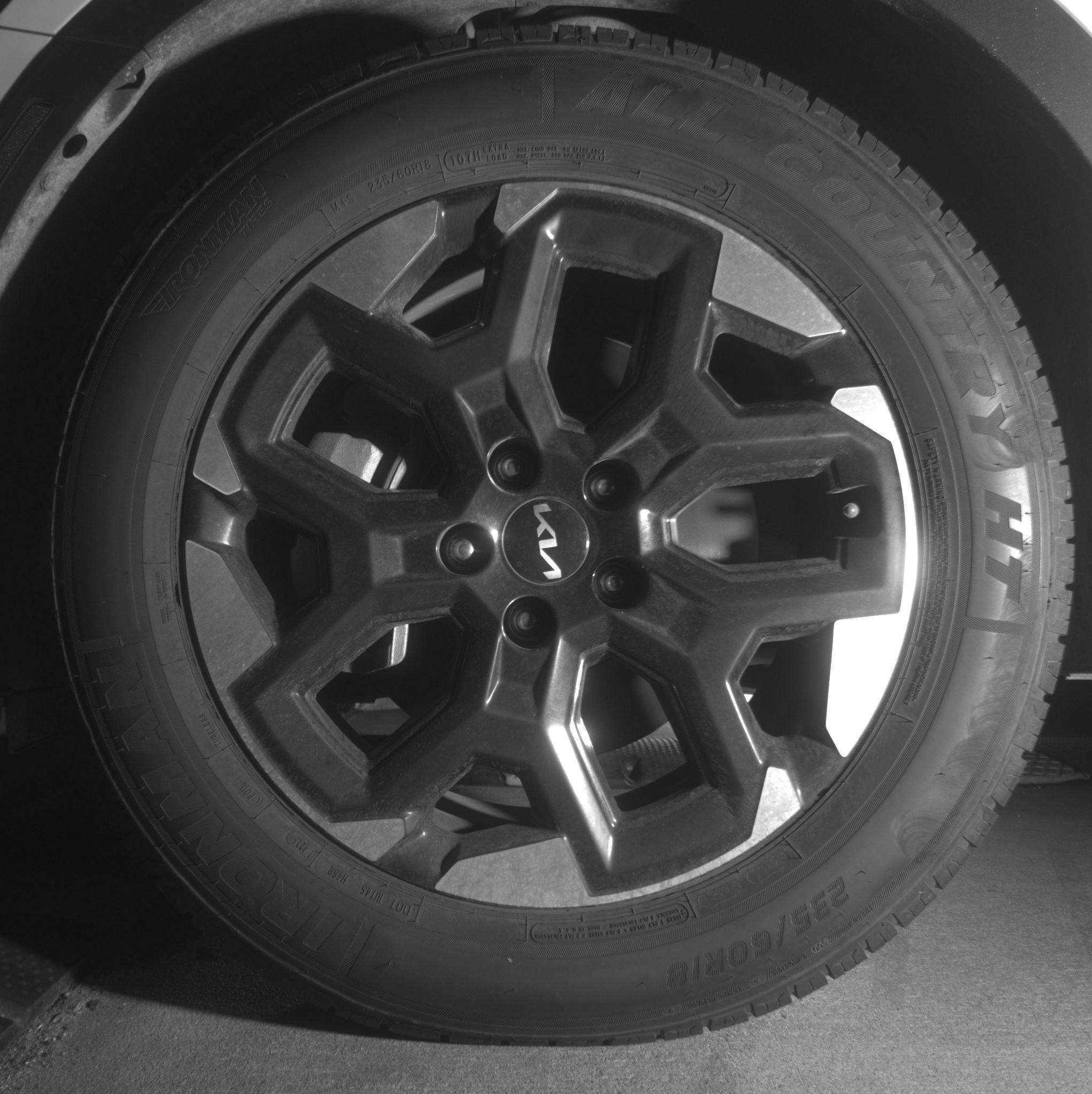 Used 2024 Kia Sorento S image 12