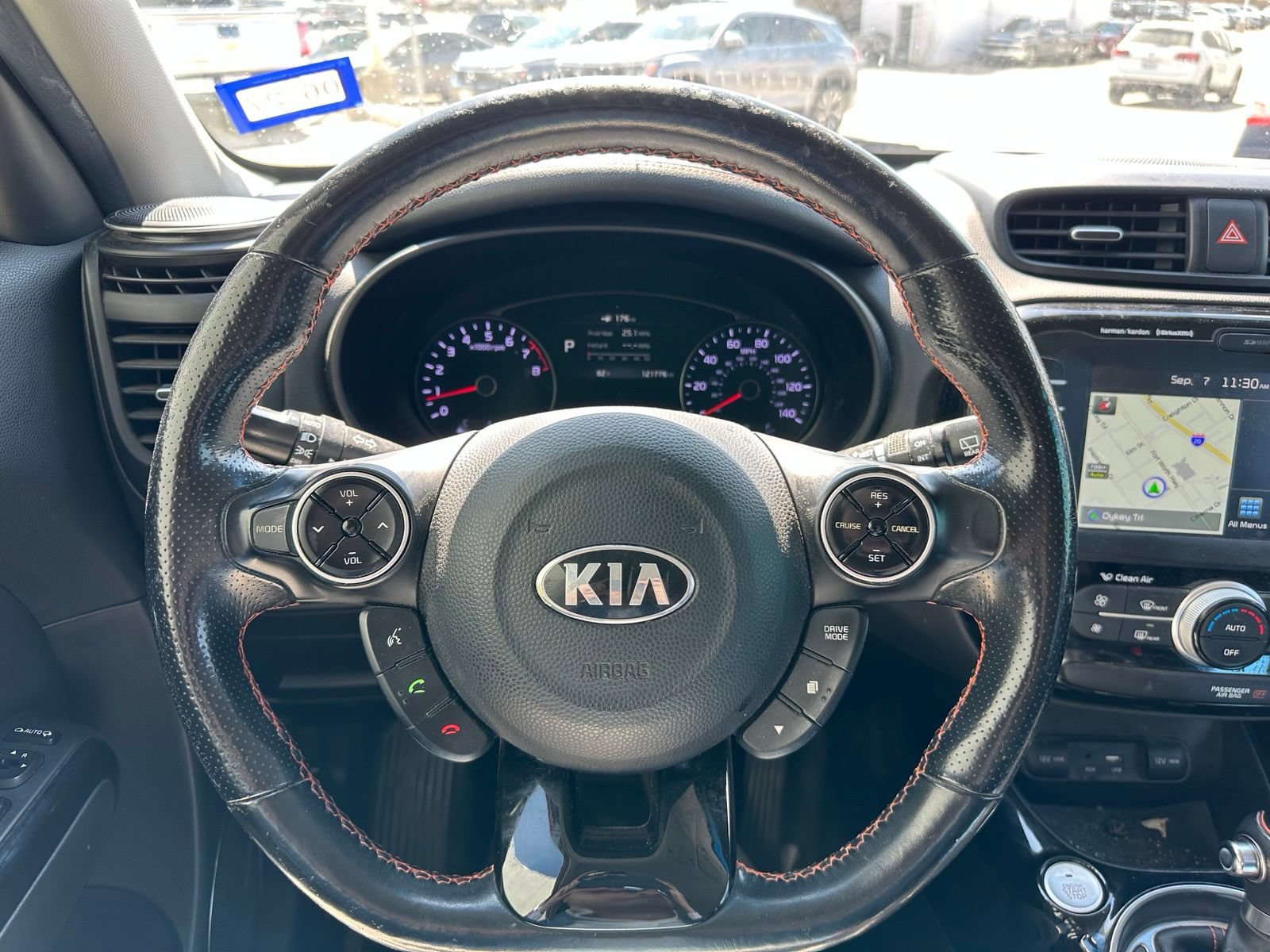 Used 2017 Kia Soul ! w/ Tech Package FWD image 11
