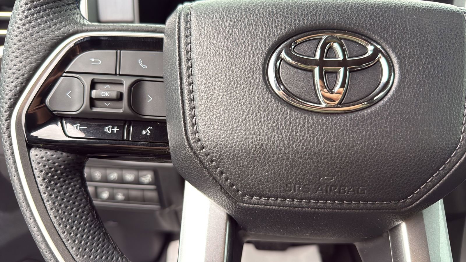 Used 2023 Toyota Tundra Platinum AWD/4WD image 15