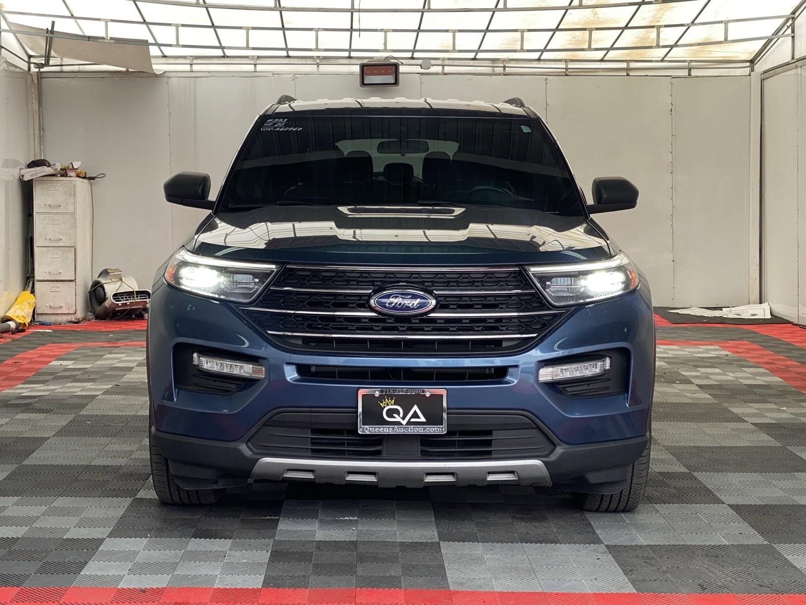 Used 2020 Ford Explorer XLT w/ Equipment Group 202A image 2