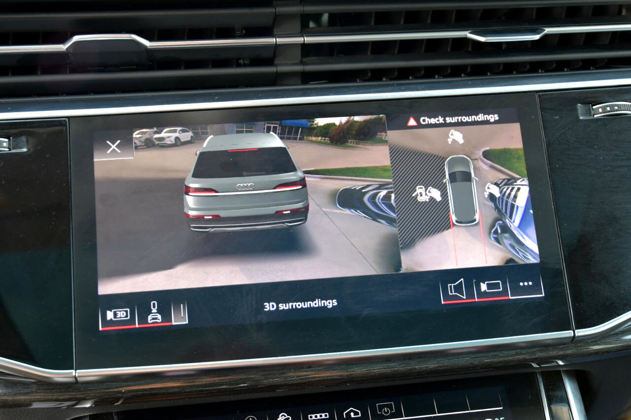 Used 2021 Audi Q7 3.0T Premium Plus image 22