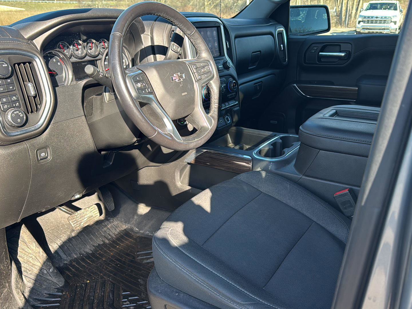 Used 2020 Chevrolet Silverado 1500 LT Trail Boss image 13