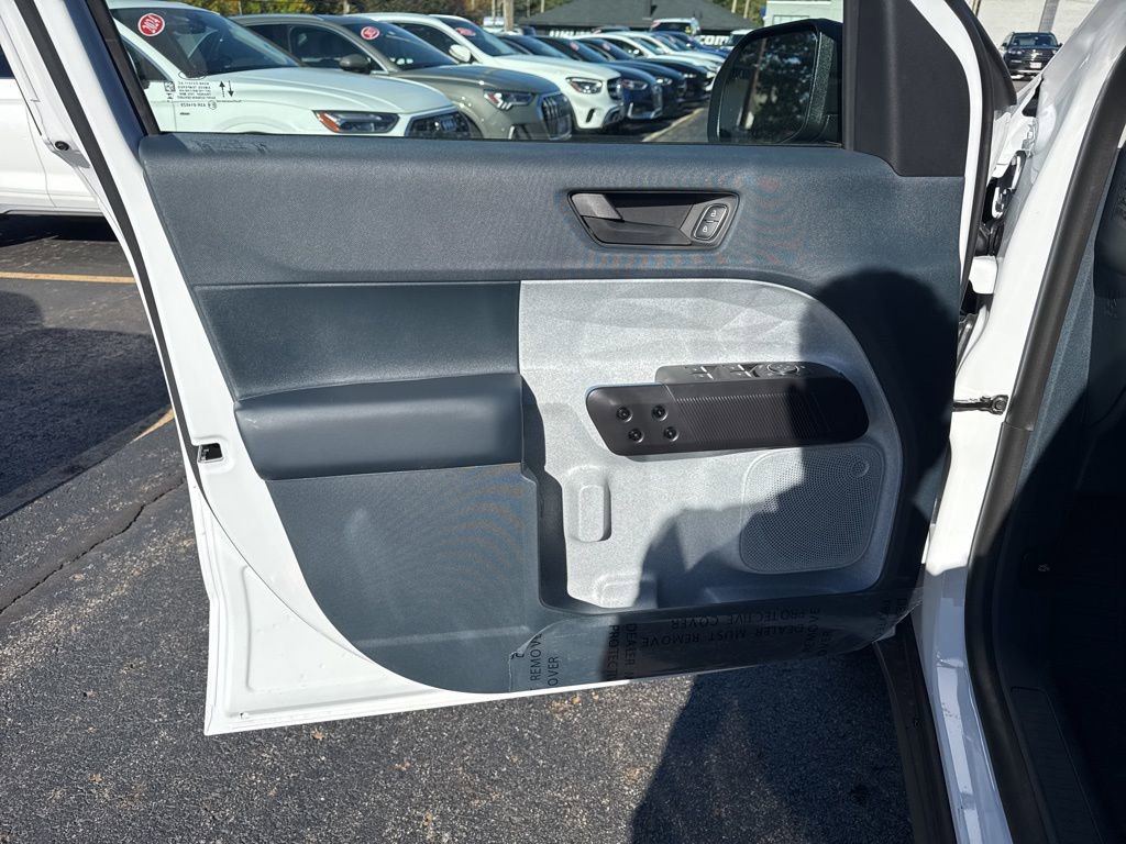 New 2025 Ford Maverick XLT image 10