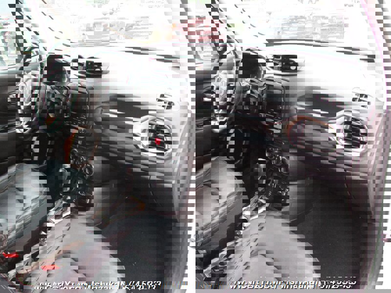 Used 2017 Jeep Renegade Limited image 19