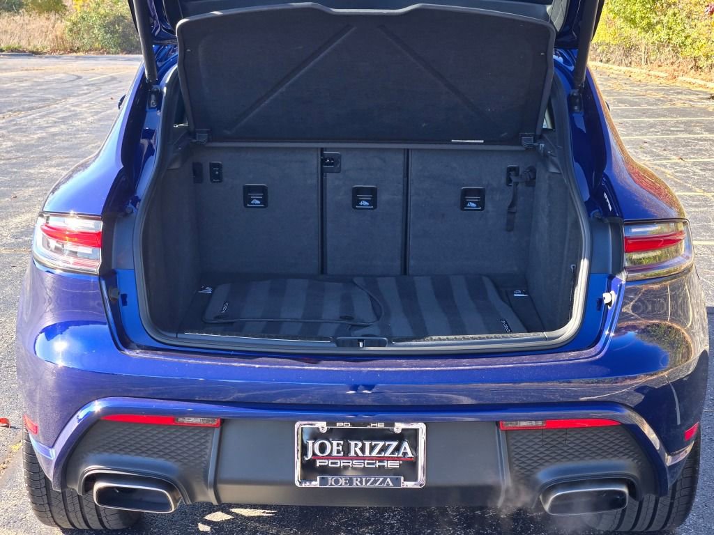 Certified 2024 Porsche Macan image 15