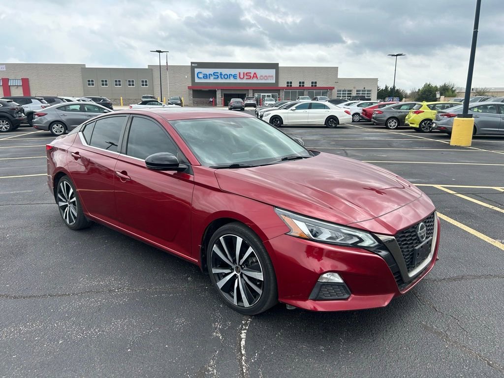 Used 2021 Nissan Altima 2.5 SR w/ SR Premium Package image 1