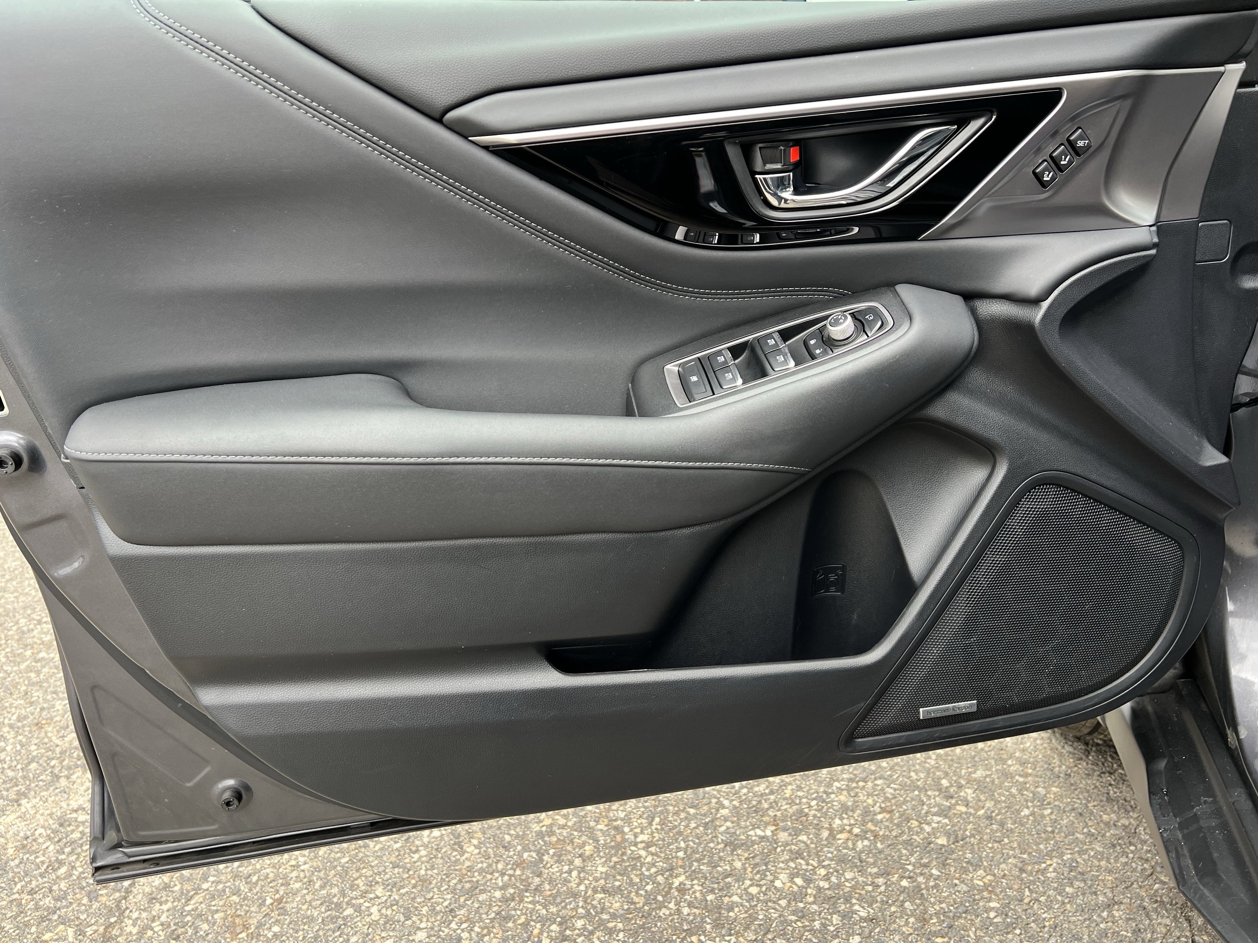 Used 2023 Subaru Outback Touring image 12