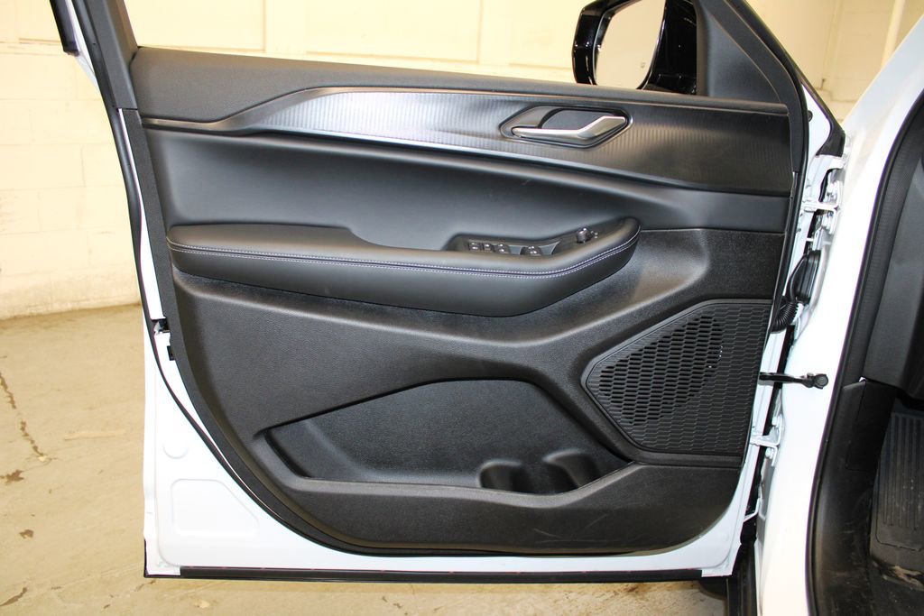 New 2025 Jeep Grand Cherokee Laredo image 26