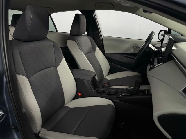 Used 2025 Toyota Corolla LE image 15