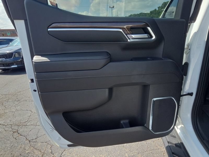 Used 2023 Chevrolet Silverado 1500 LT Trail Boss w/ Protection Package AWD/4WD image 19