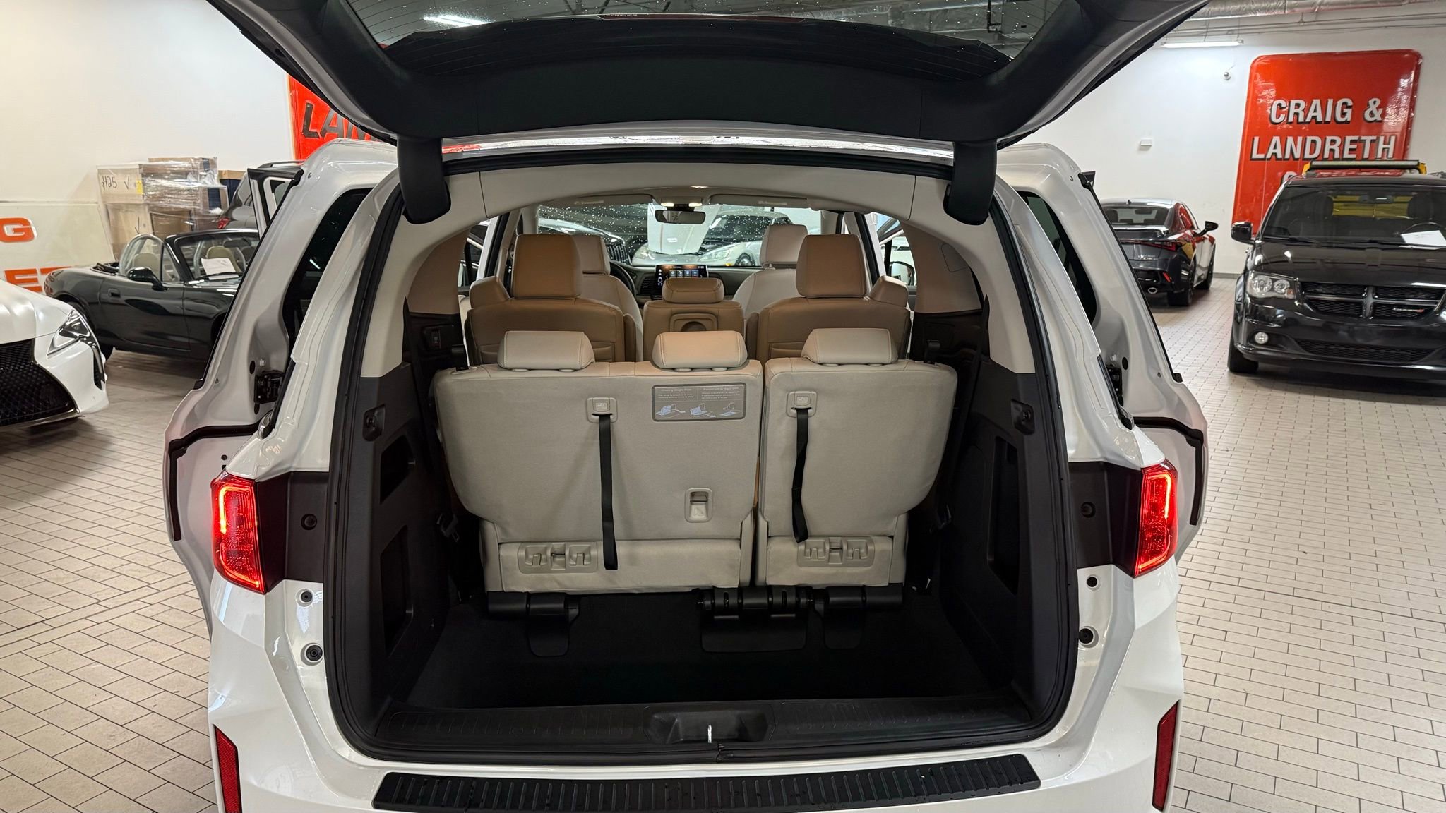 Used 2025 Honda Odyssey EX-L image 23