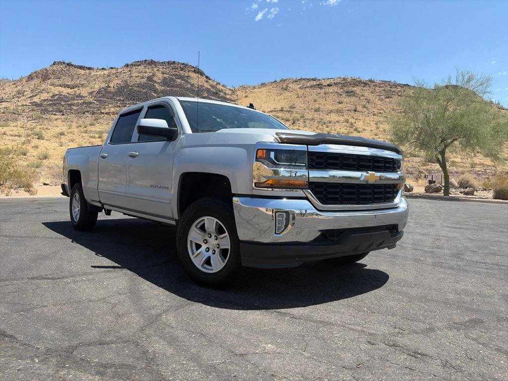 Used 2017 Chevrolet Silverado 1500 LT w/ All Star Edition AWD/4WD image 4