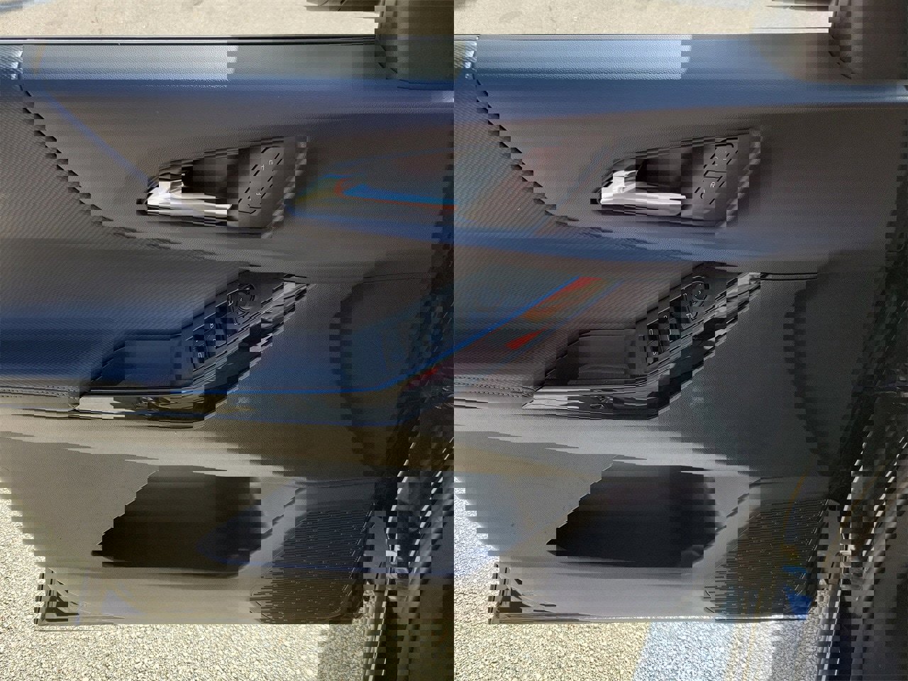 Used 2025 Chevrolet Equinox LT image 12