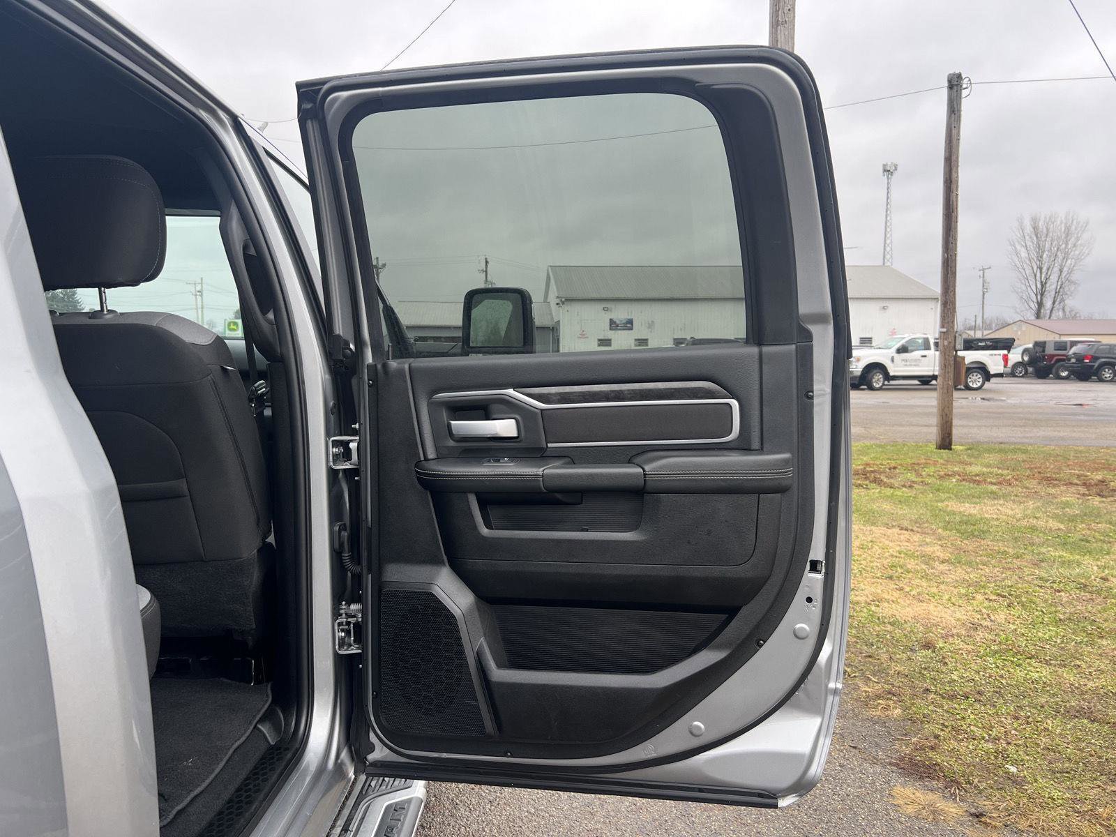 Used 2024 RAM 2500 Big Horn w/ Bed Utility Group image 22