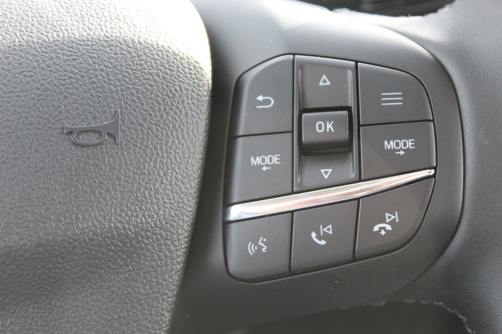 New 2026 Ford Maverick Lariat w/ Black Appearance Package image 28