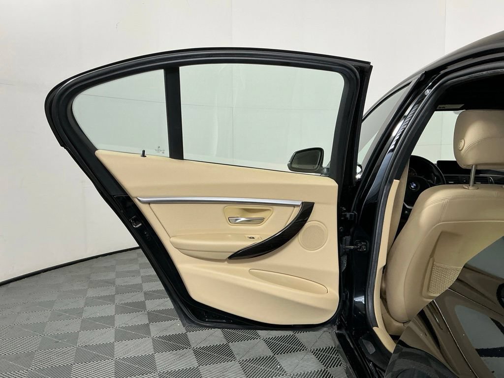 Used 2016 BMW 328i Sedan RWD image 24