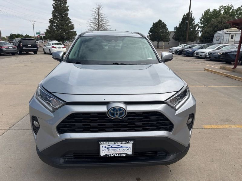 Used 2020 Toyota RAV4 XLE image 11
