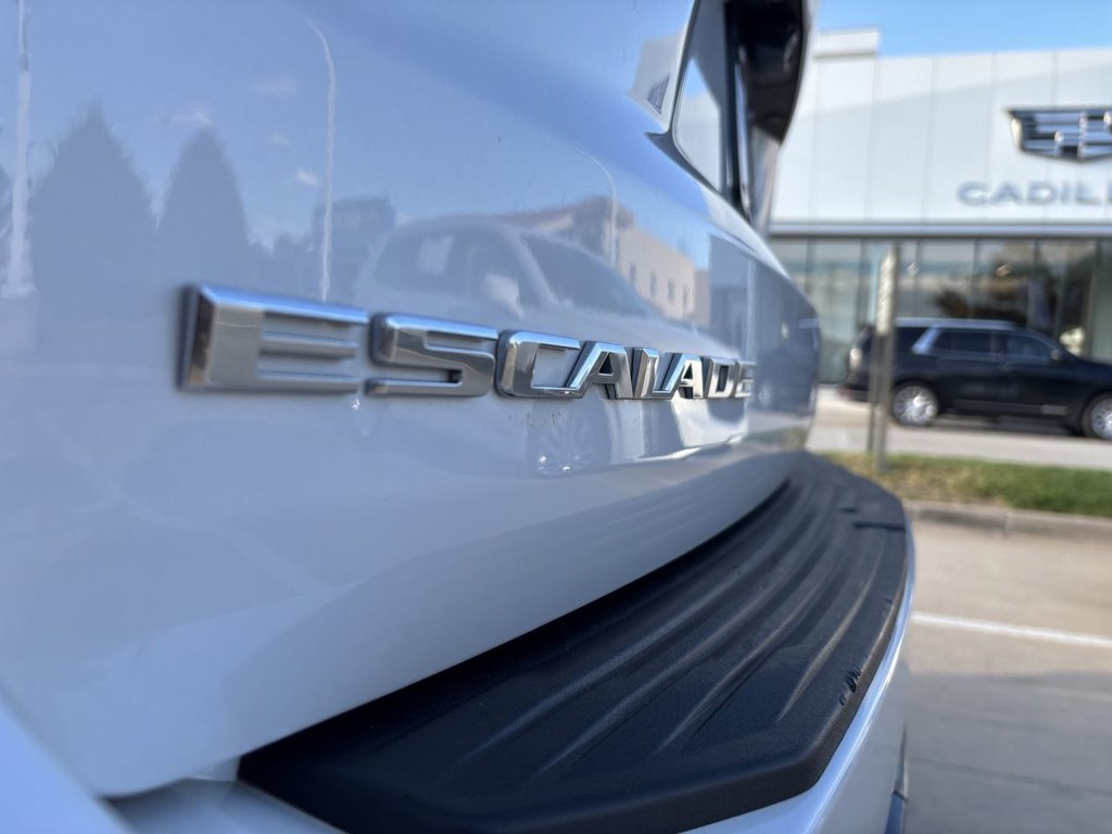 Used 2023 Cadillac Escalade ESV Sport Platinum AWD/4WD image 37
