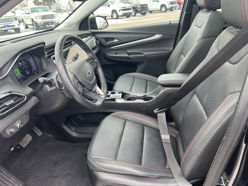 Certified 2023 Chevrolet Bolt EUV Premier w/ Sun & Sound Package FWD image 17