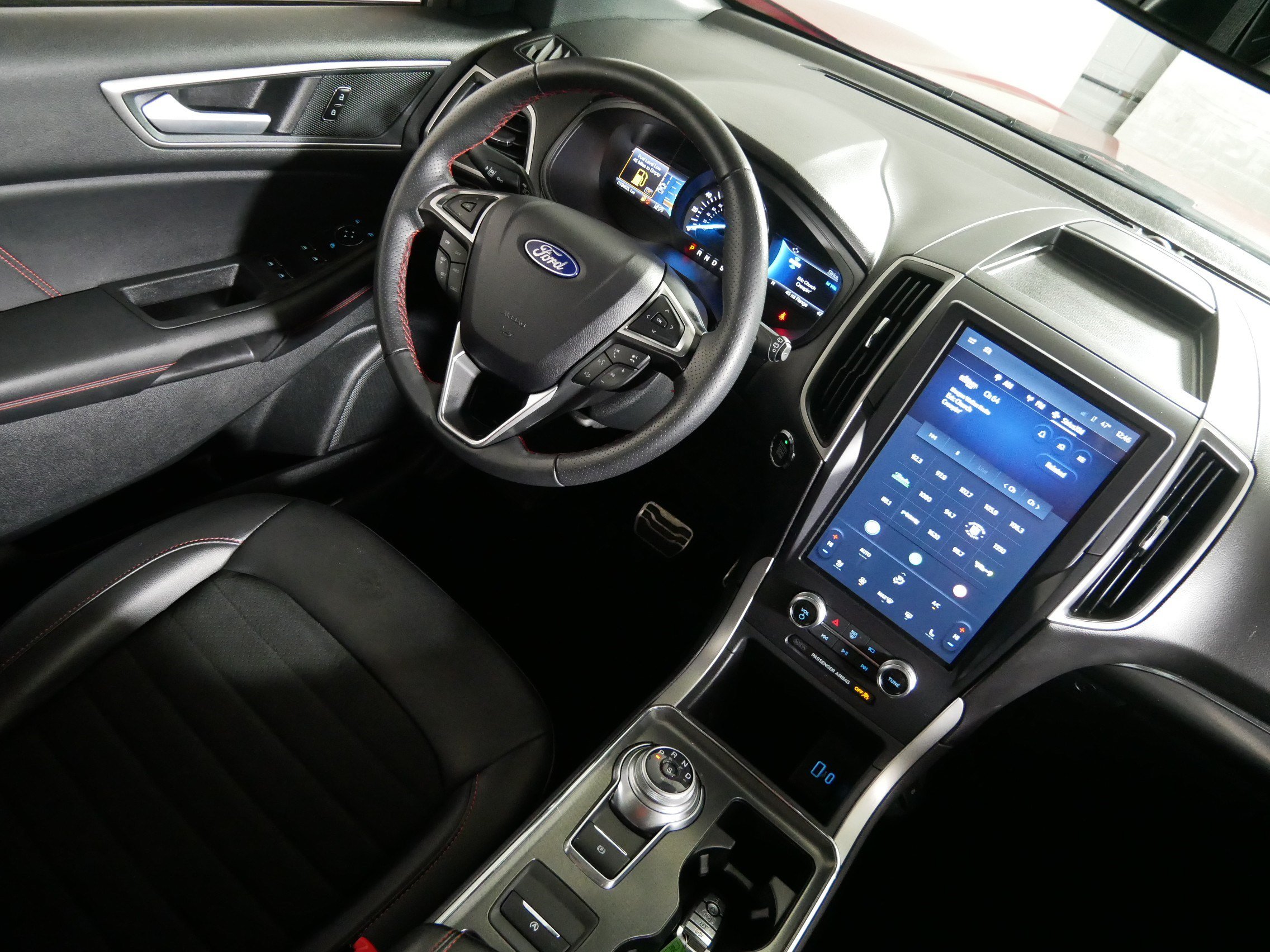 Used 2024 Ford Edge ST-Line AWD/4WD image 9