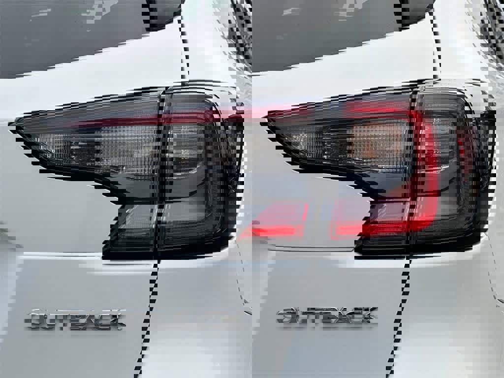 Certified 2024 Subaru Outback Limited image 7