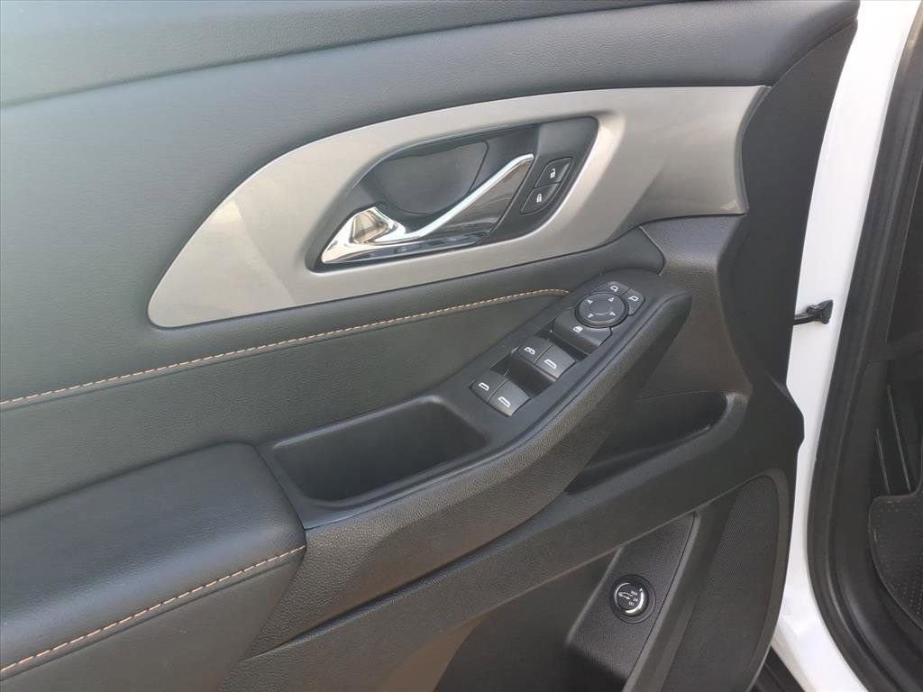 Certified 2021 Chevrolet Traverse LT image 15