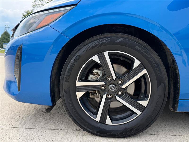 Used 2024 Nissan Sentra SV FWD image 17