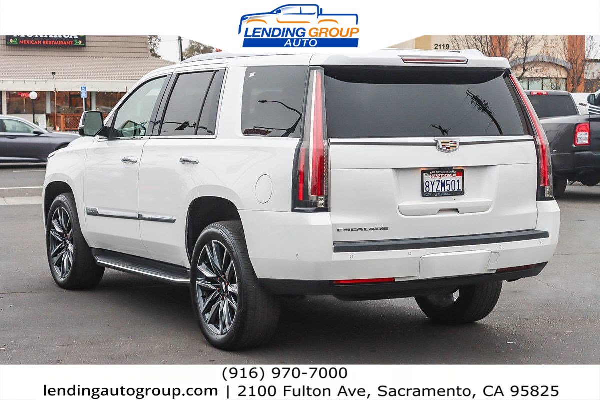 Used 2019 Cadillac Escalade Premium Luxury image 2