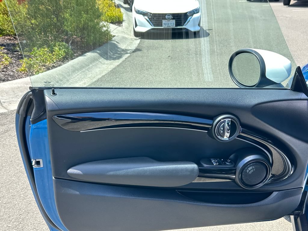 Used 2024 MINI Cooper SE FWD image 11