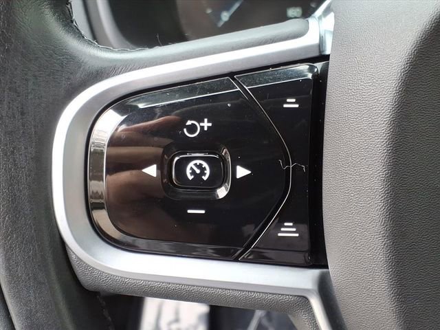 Used 2019 Volvo XC90 T5 Momentum w/ Advanced Package image 24