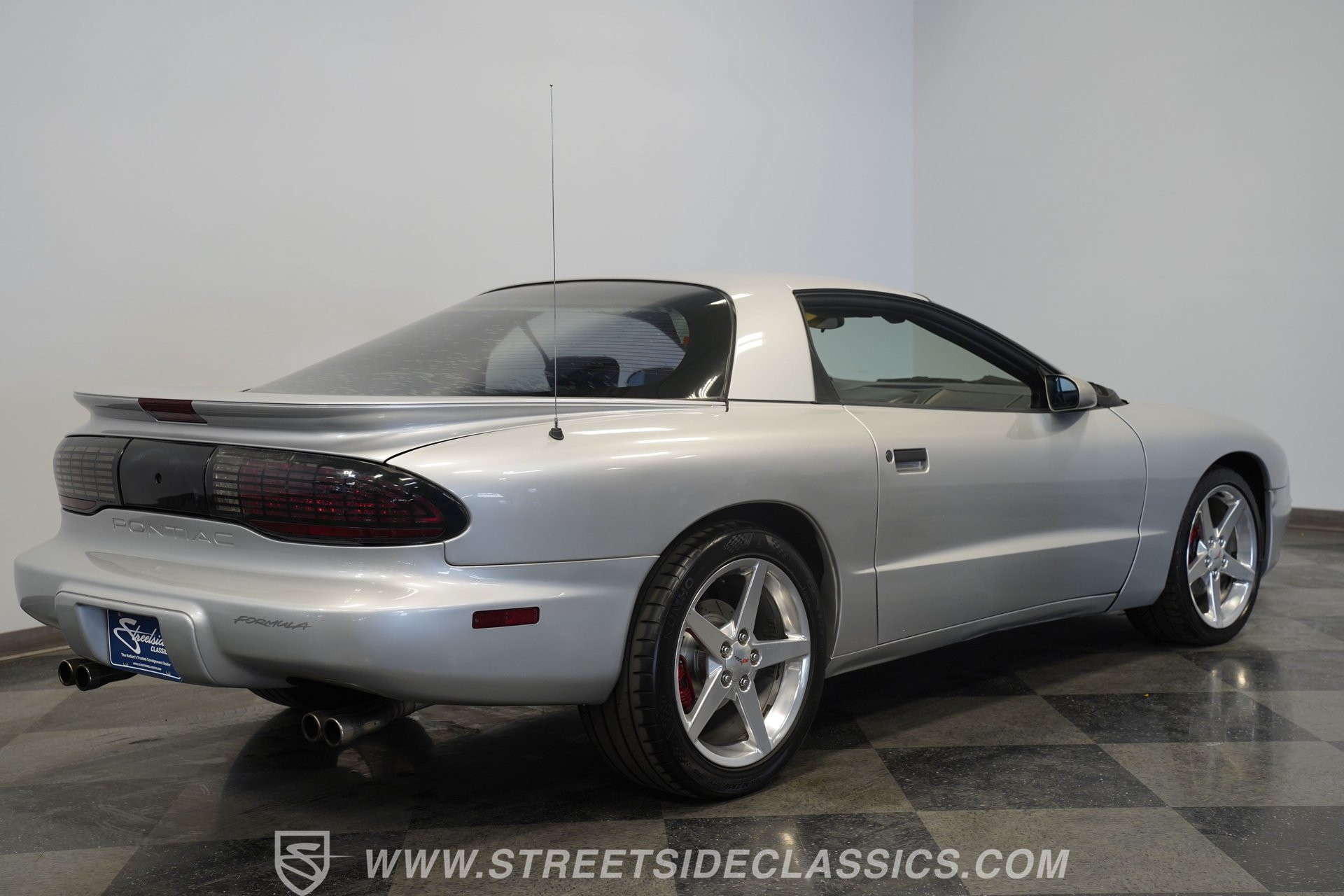 Used 1997 Pontiac Firebird Formula w/ Opt Pkg RWD image 12