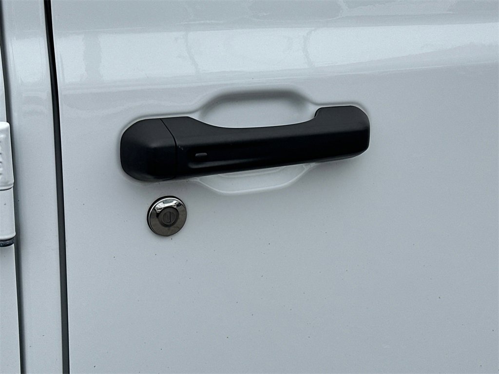 Used 2023 Jeep Wrangler Unlimited Rubicon 4xe w/ Steel Bumper Group image 8