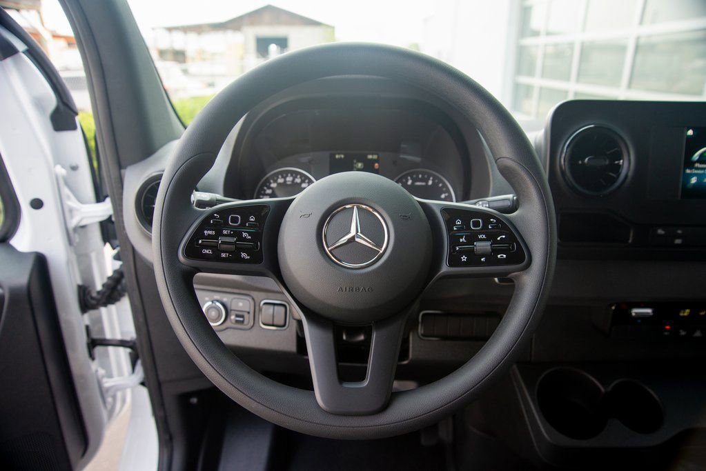 Used 2024 Mercedes-Benz Sprinter 144 Cargo image 32