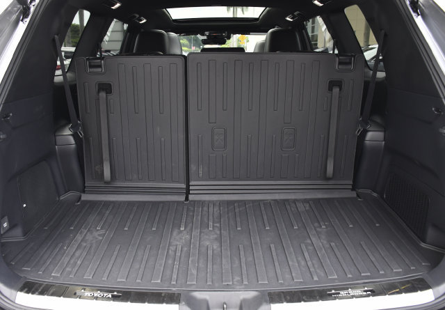 Used 2026 Toyota Grand Highlander AWD Hybrid image 31