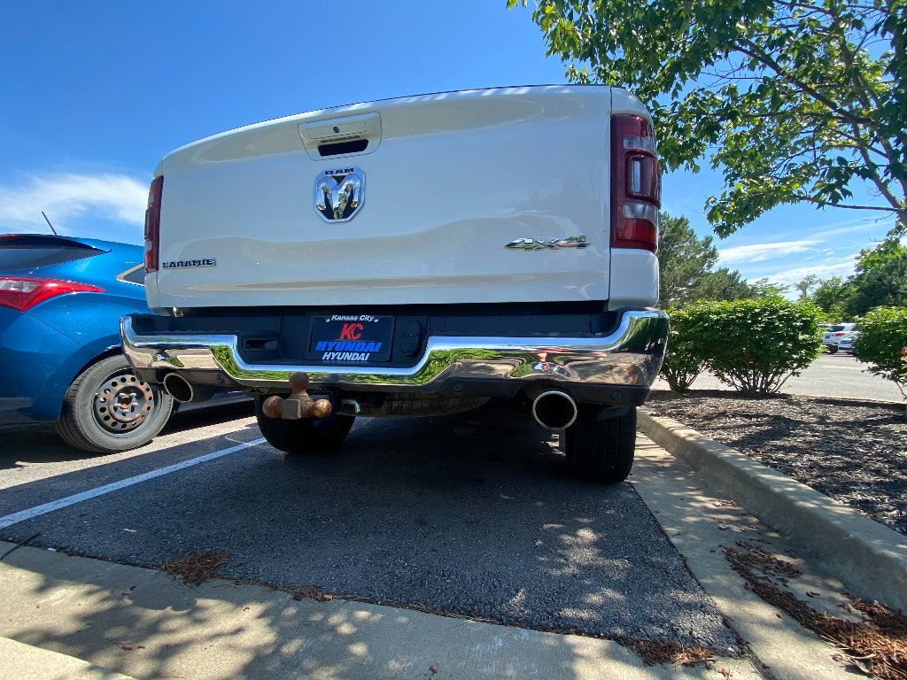 Used 2023 RAM 1500 Laramie AWD/4WD image 32