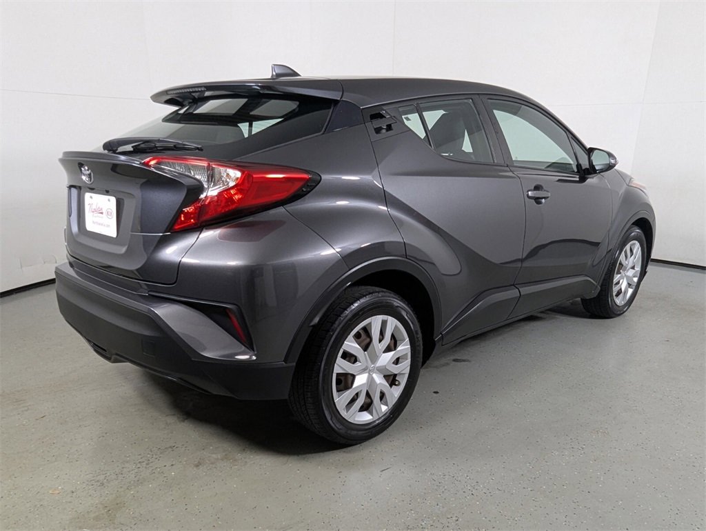 Used 2021 Toyota C-HR LE image 7