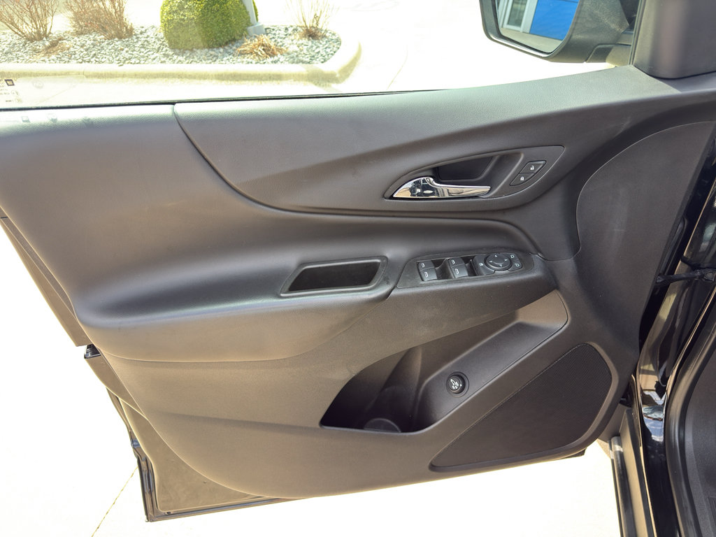 Used 2021 Chevrolet Equinox LT FWD image 12