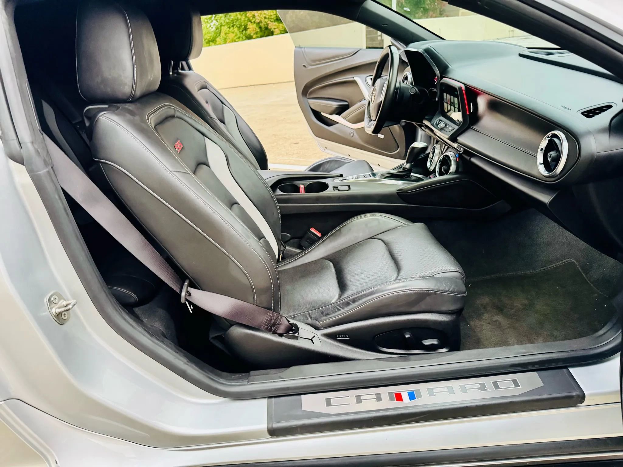 Used 2017 Chevrolet Camaro SS image 26