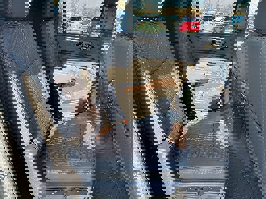 New 2026 Chevrolet Suburban High Country image 34