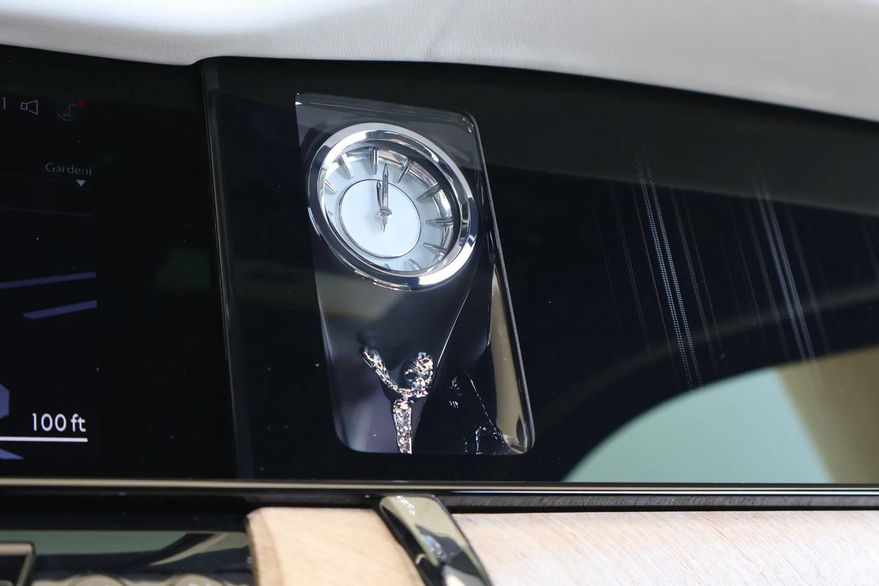 New 2026 Rolls-Royce Cullinan AWD/4WD image 19