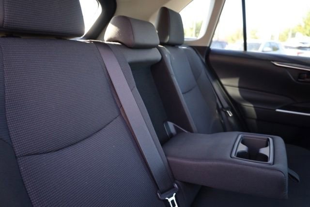 Used 2024 Toyota RAV4 LE image 32