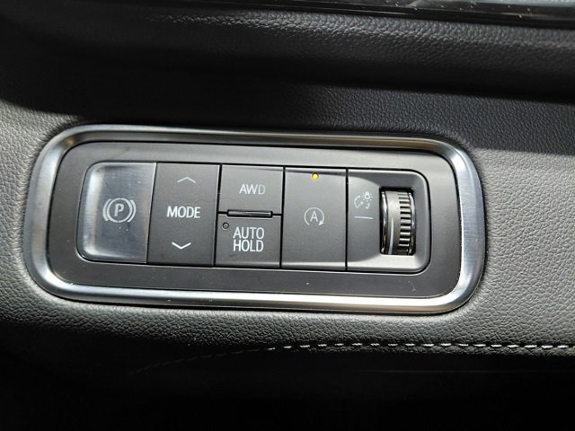 Used 2025 Buick Enclave Preferred image 39