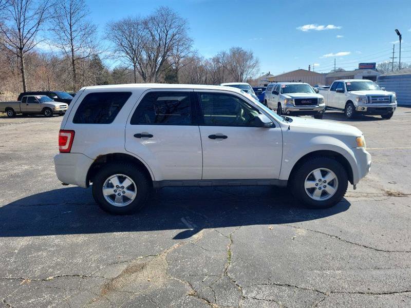 Used 2009 Ford Escape XLS FWD image 8