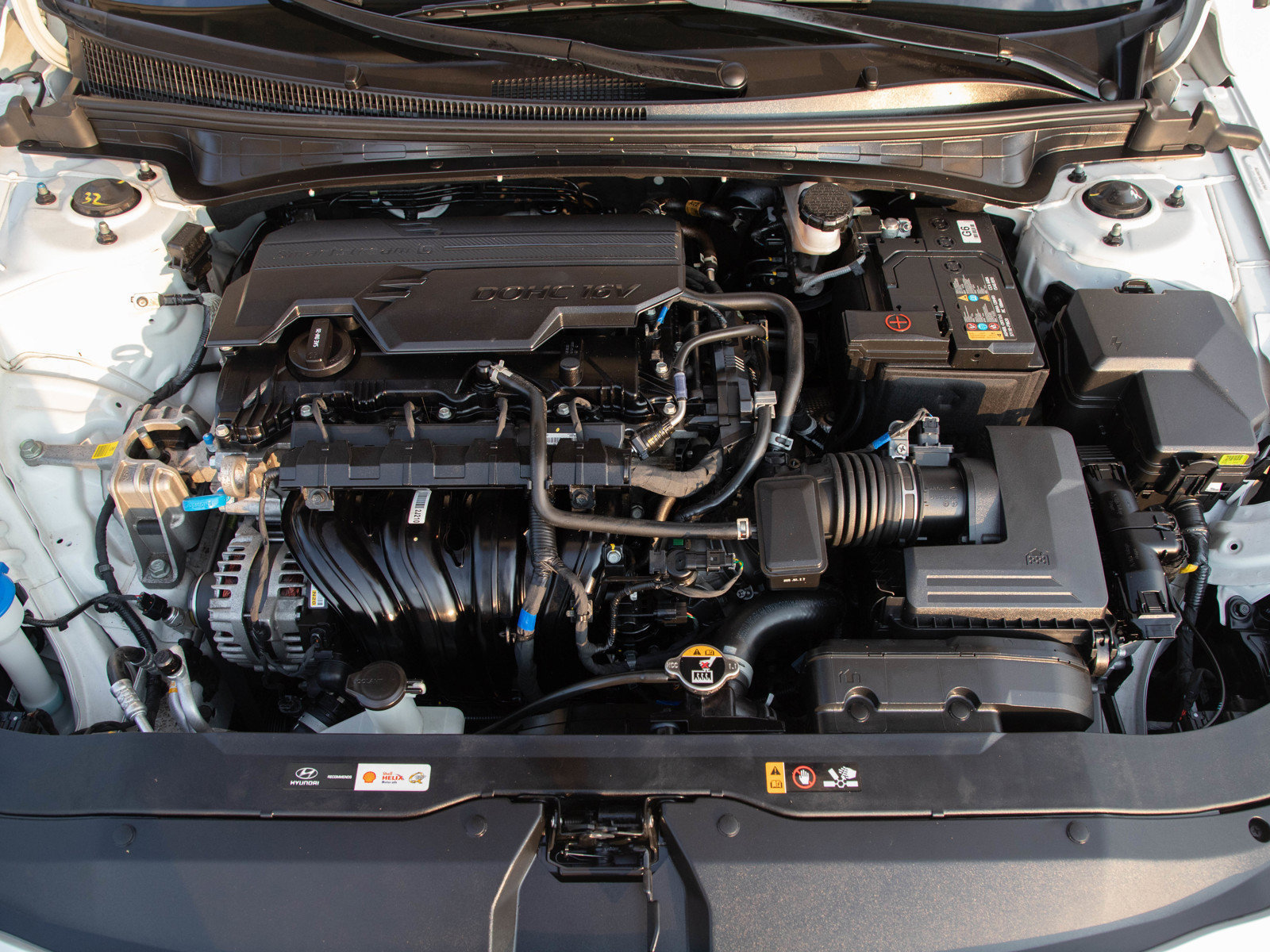 Used 2025 Hyundai Elantra SEL FWD image 29