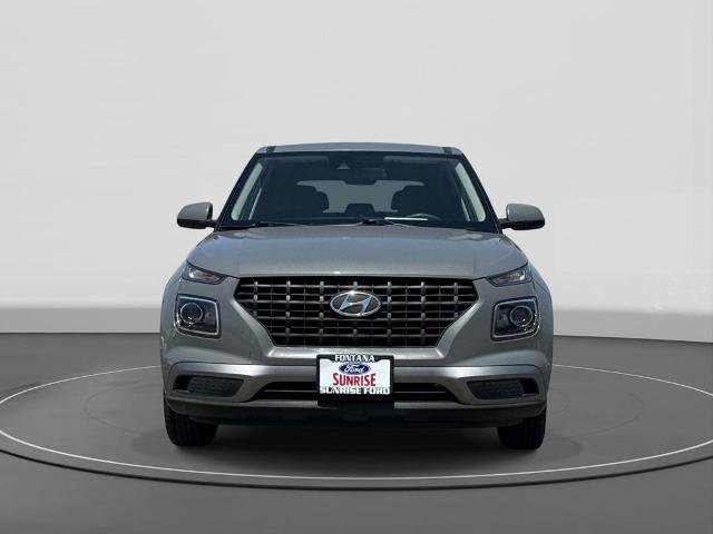 Used 2021 Hyundai Venue SE FWD image 3