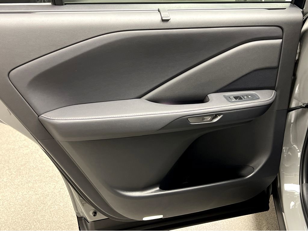 New 2026 Lexus TX 500h AWD image 17