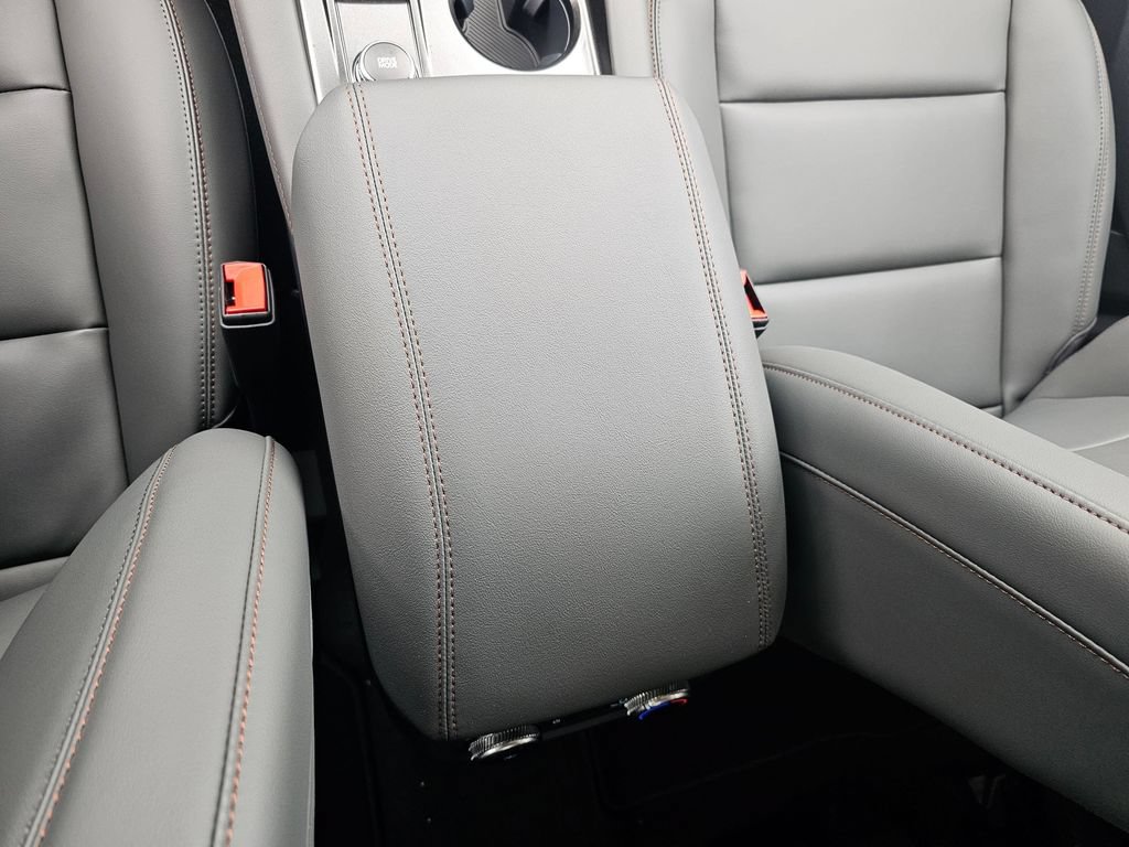 New 2026 Ford Explorer Active w/ Active Comfort Package AWD/4WD image 24