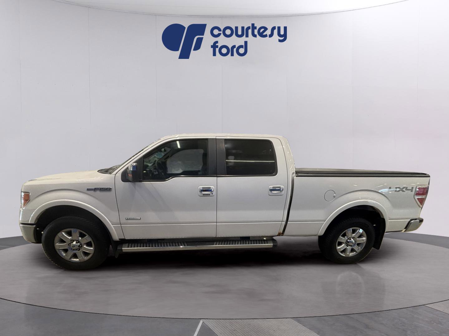 Used 2014 Ford F150 Lariat w/ Lariat Chrome Package image 4