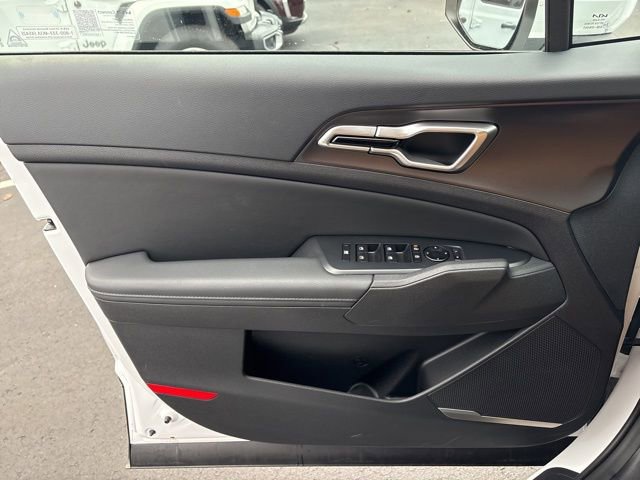 Used 2026 Kia Sportage EX w/ EX Panorama Roof Package image 25