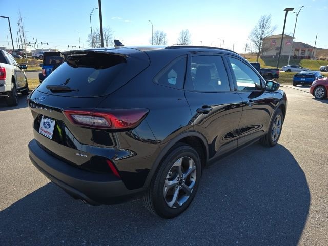 Used 2025 Ford Escape ST-Line image 5